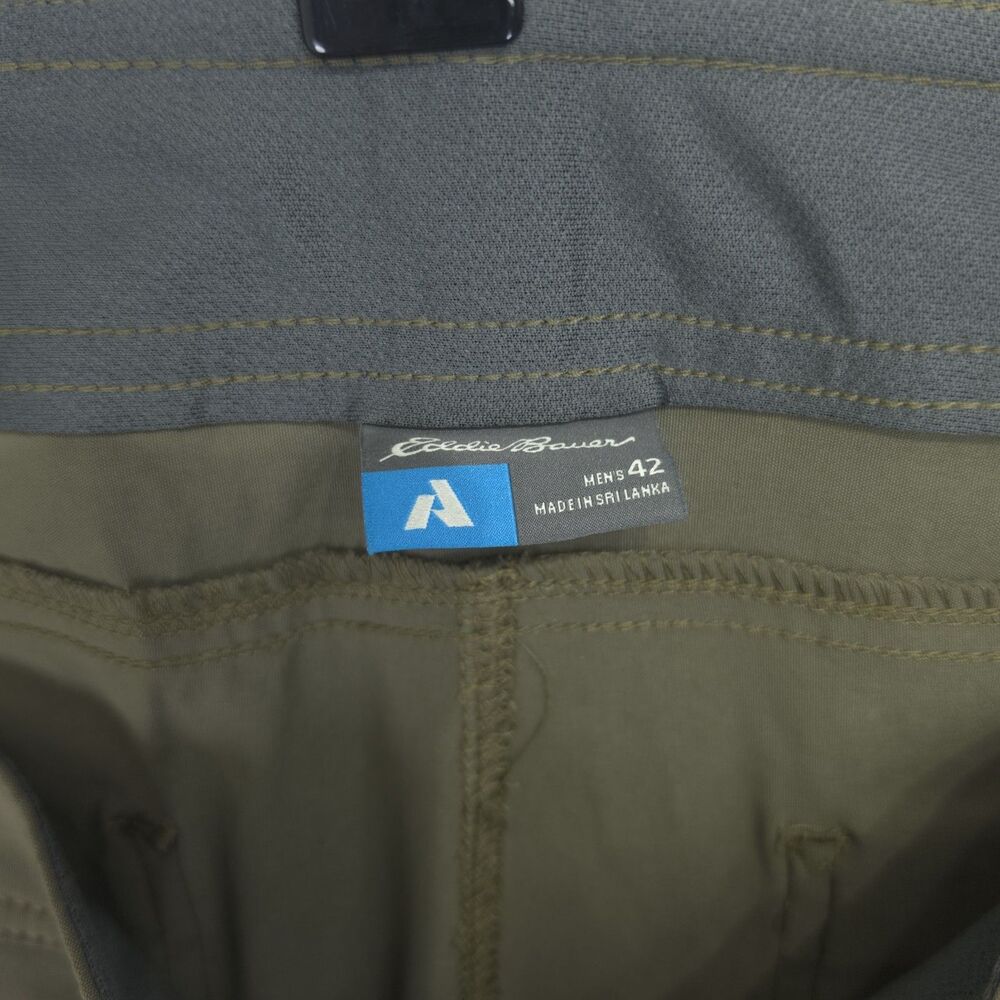Eddie Bauer First Ascent Guide Pro Shorts Mens 42 Green Hiking Cargo - Picture 3 of 9